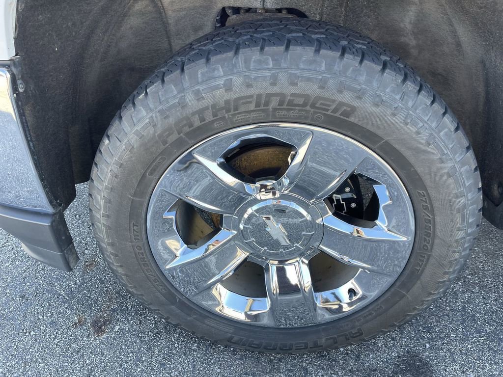 Used 2018 Chevrolet Silverado 1500 LTZ w/ Max Trailering Package AWD/4WD image 2