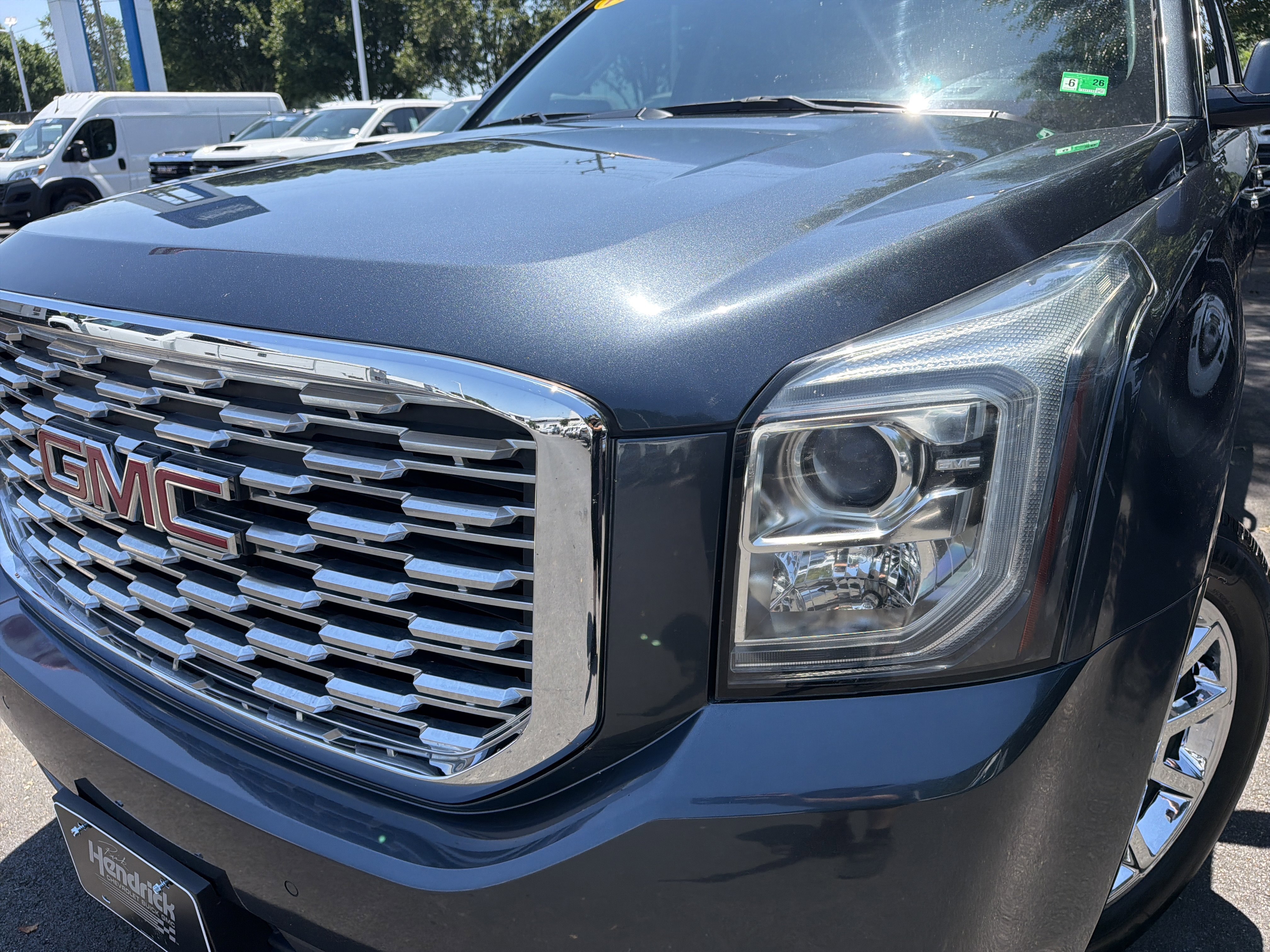 Used 2019 GMC Yukon XL Denali w/ Open Road Package AWD/4WD image 6