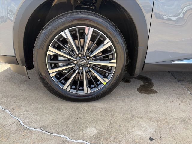 New 2026 Nissan Pathfinder Platinum image 8