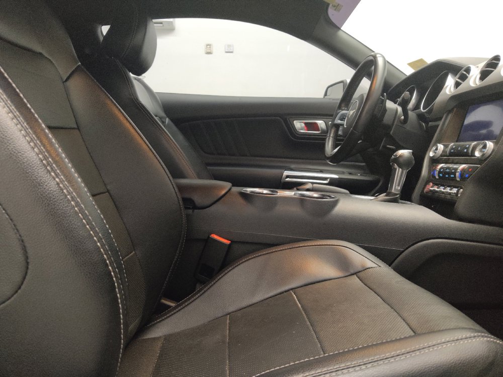 Used 2019 Ford Mustang Premium RWD image 21