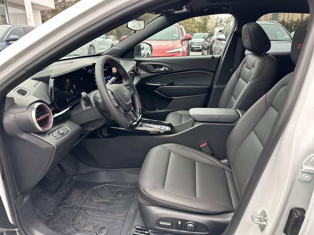 New 2026 Chevrolet Trax RS w/ Sunroof Package image 9