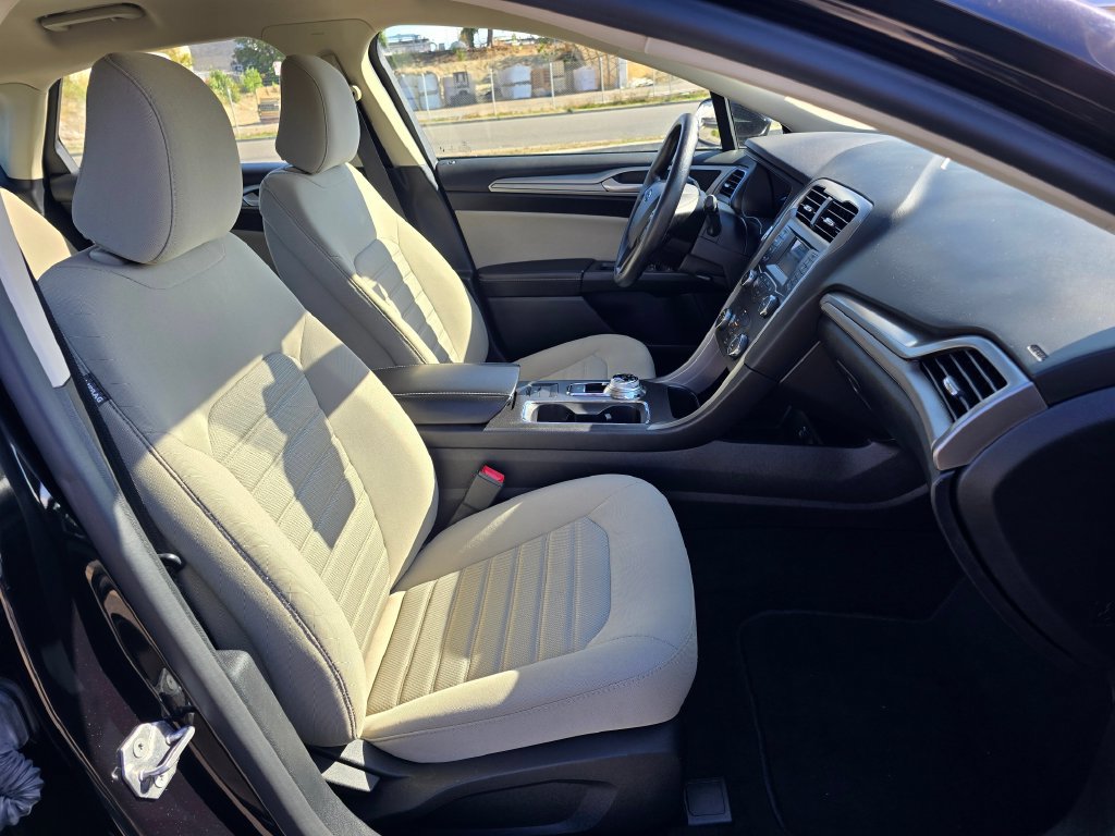 Used 2020 Ford Fusion S FWD image 17