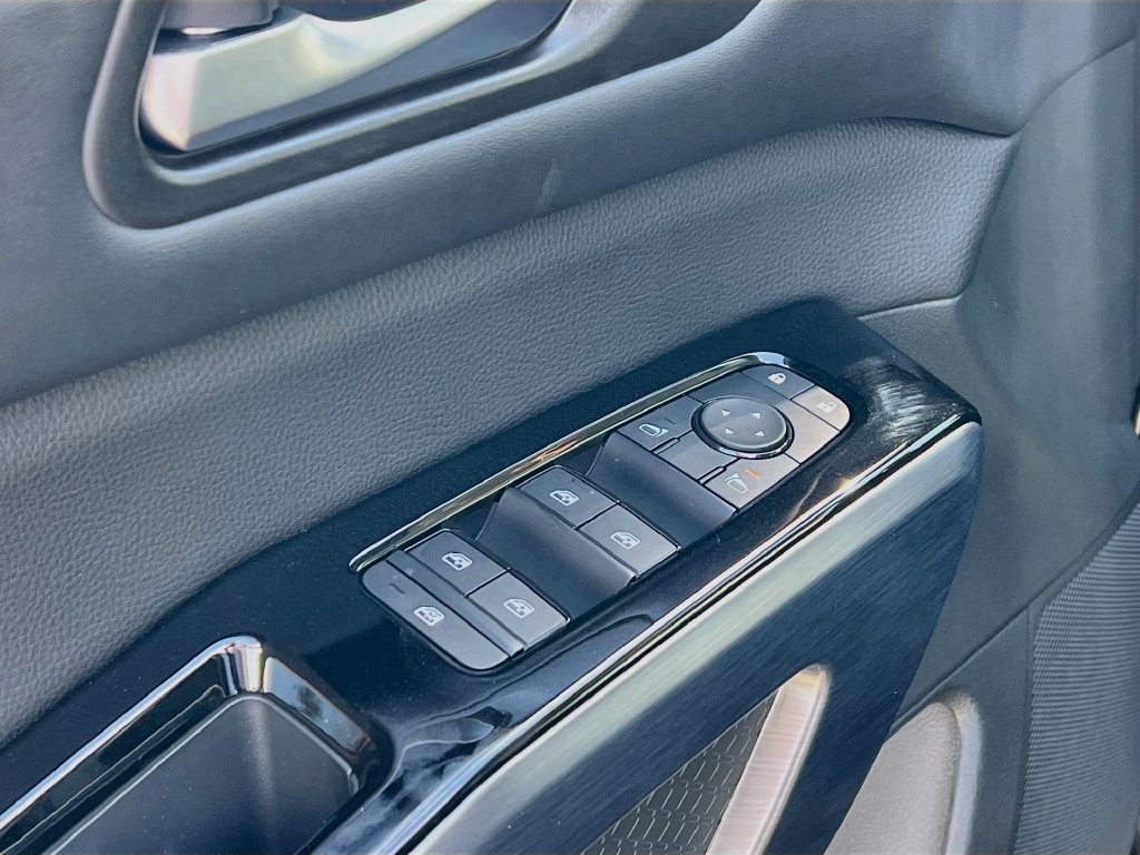 New 2026 Nissan Pathfinder SL w/ Cargo Package FWD image 17