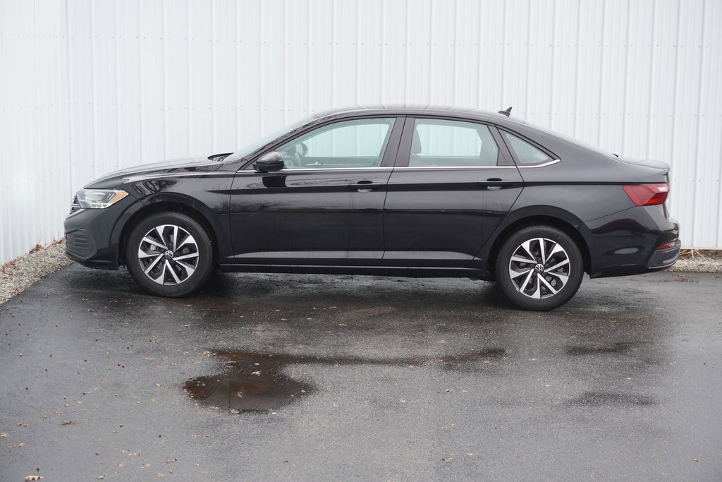 Used 2024 Volkswagen Jetta S image 3