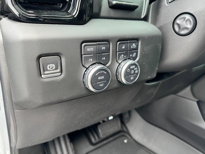 New 2024 GMC Sierra 1500 AT4X image 34