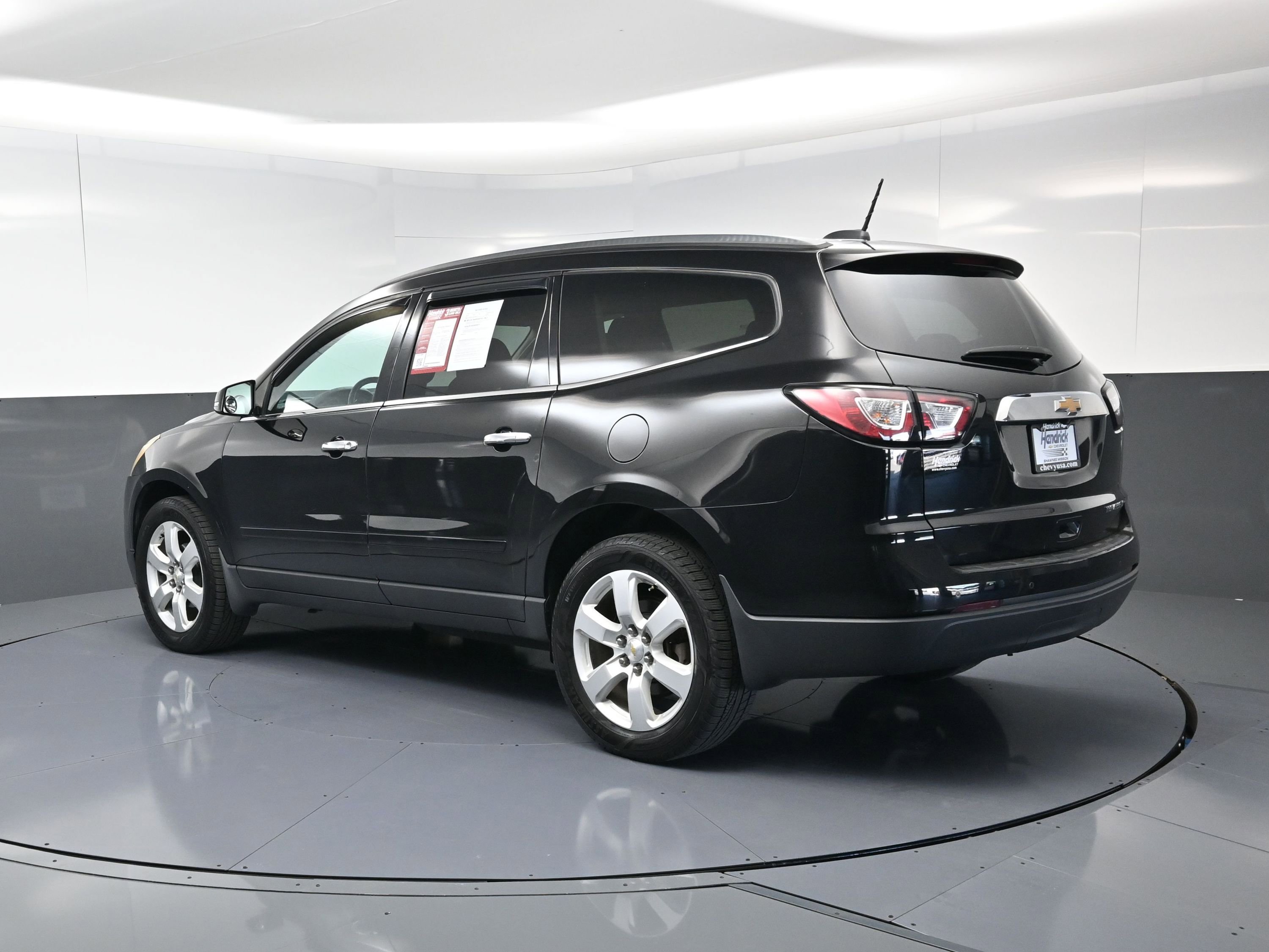 Used 2016 Chevrolet Traverse LT w/ Style and Technology Package image 7