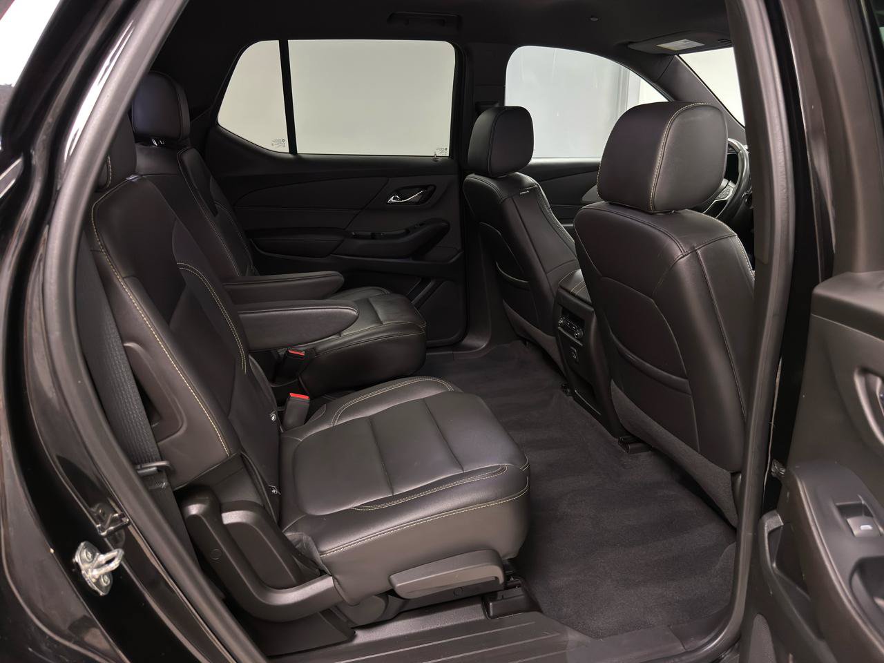 Used 2022 Chevrolet Traverse LT w/ LPO, Floor Liner Package AWD/4WD image 31