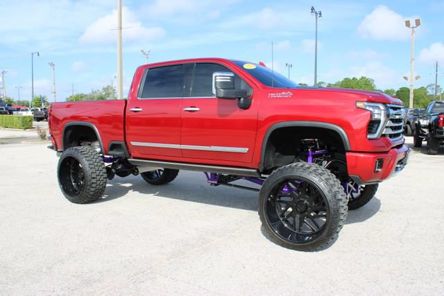 Used 2024 Chevrolet Silverado 2500 High Country w/ Technology Package AWD/4WD image 14