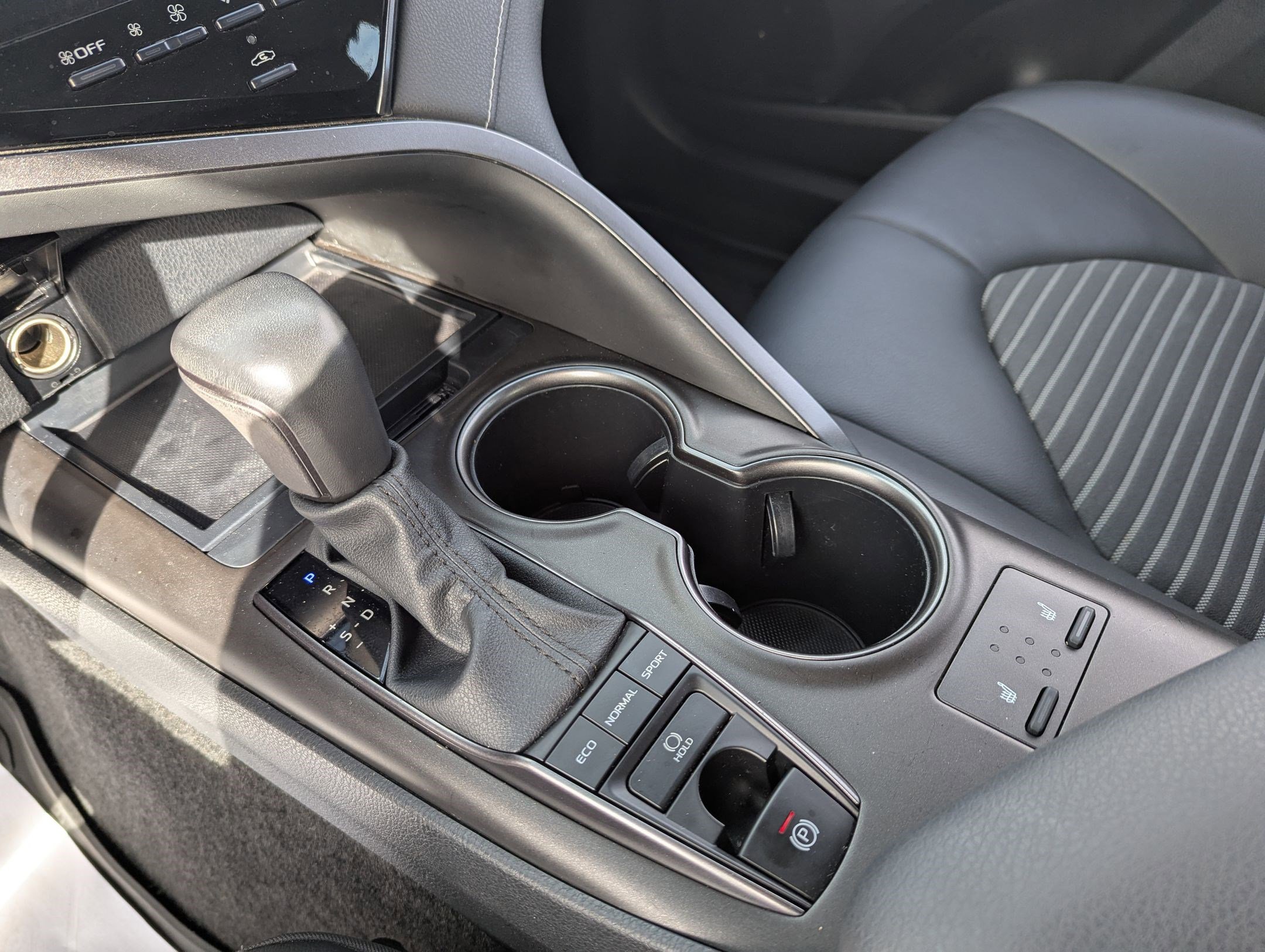 Used 2023 Toyota Camry SE image 17