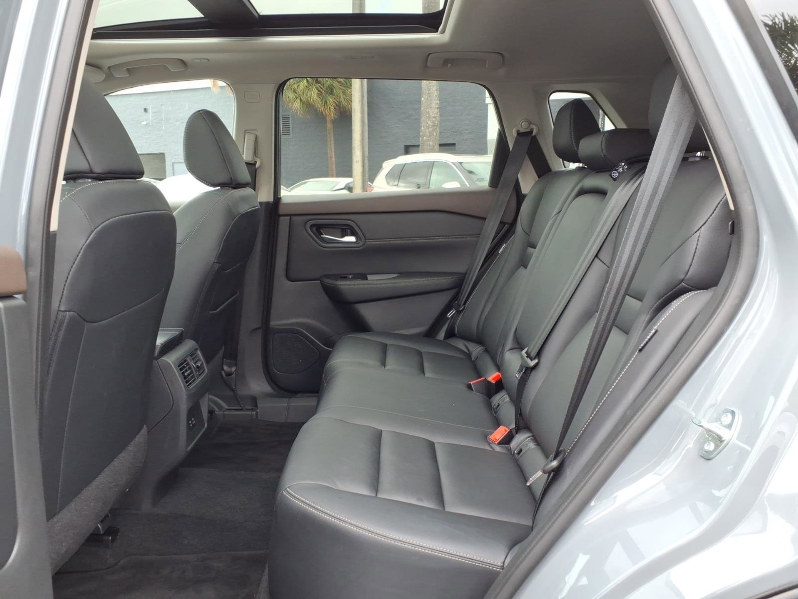 Certified 2023 Nissan Rogue SL image 18