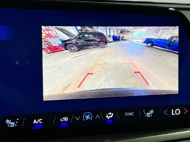 New 2026 Chevrolet Traverse LT FWD image 17