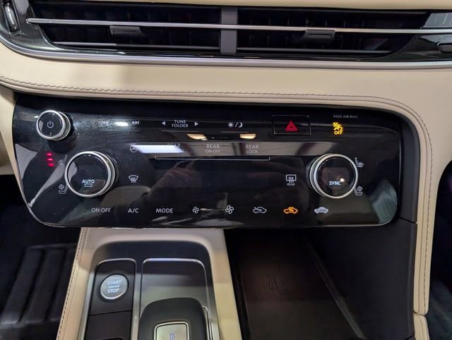 Used 2025 INFINITI QX60 Sensory w/ Vision Package image 24