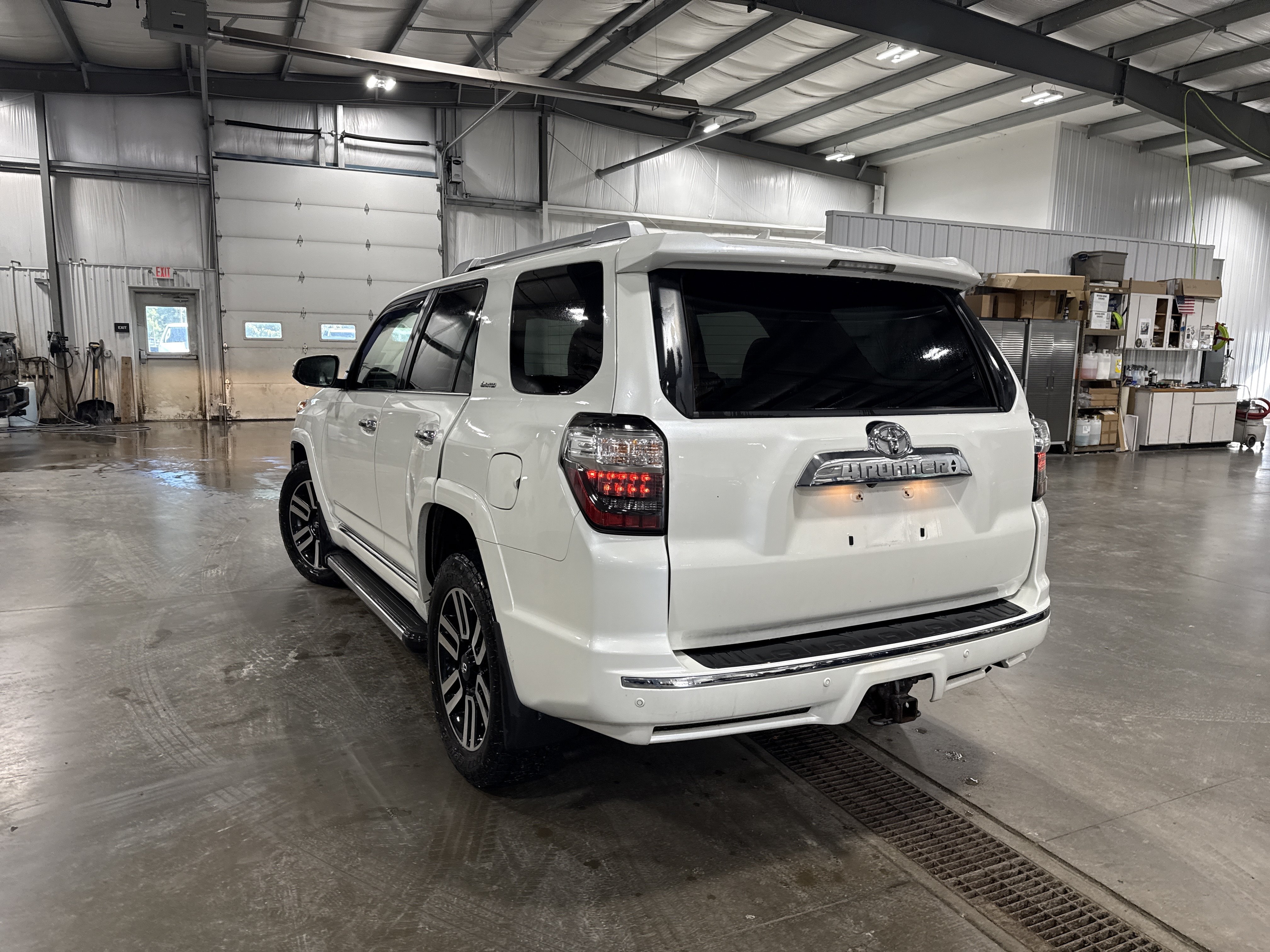 Used 2015 Toyota 4Runner Limited AWD/4WD image 5