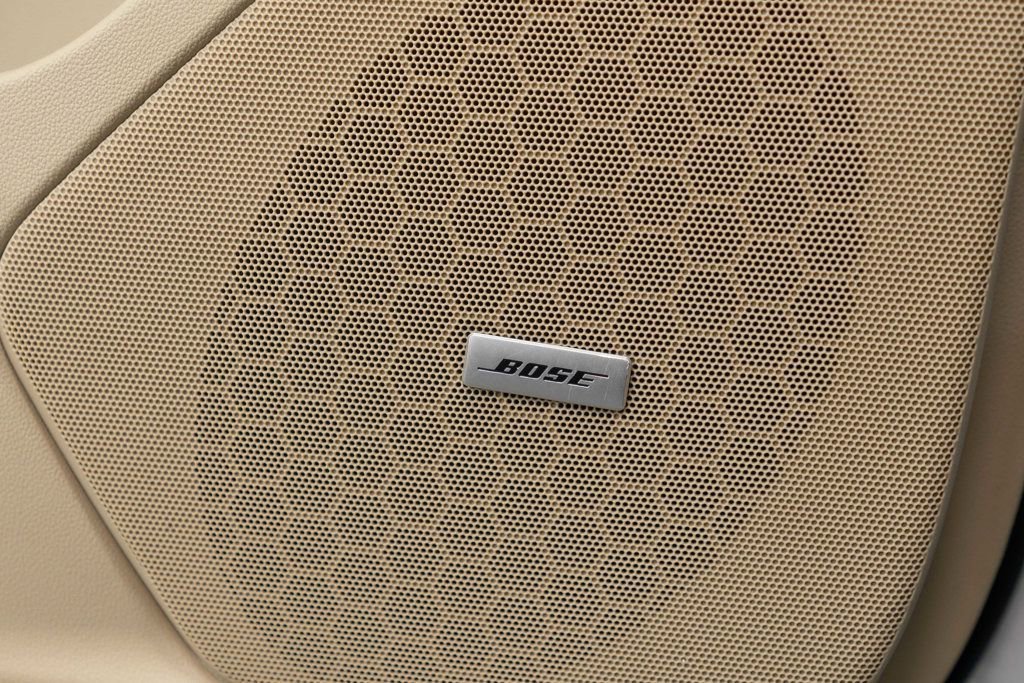 Used 2017 Cadillac XT5 Luxury w/ Driver Awareness Package image 15