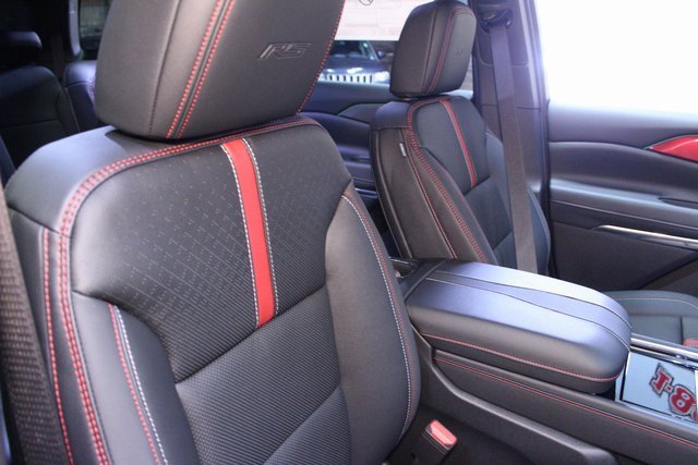 New 2026 Chevrolet Traverse RS w/ LPO, Floor Liner Package image 11