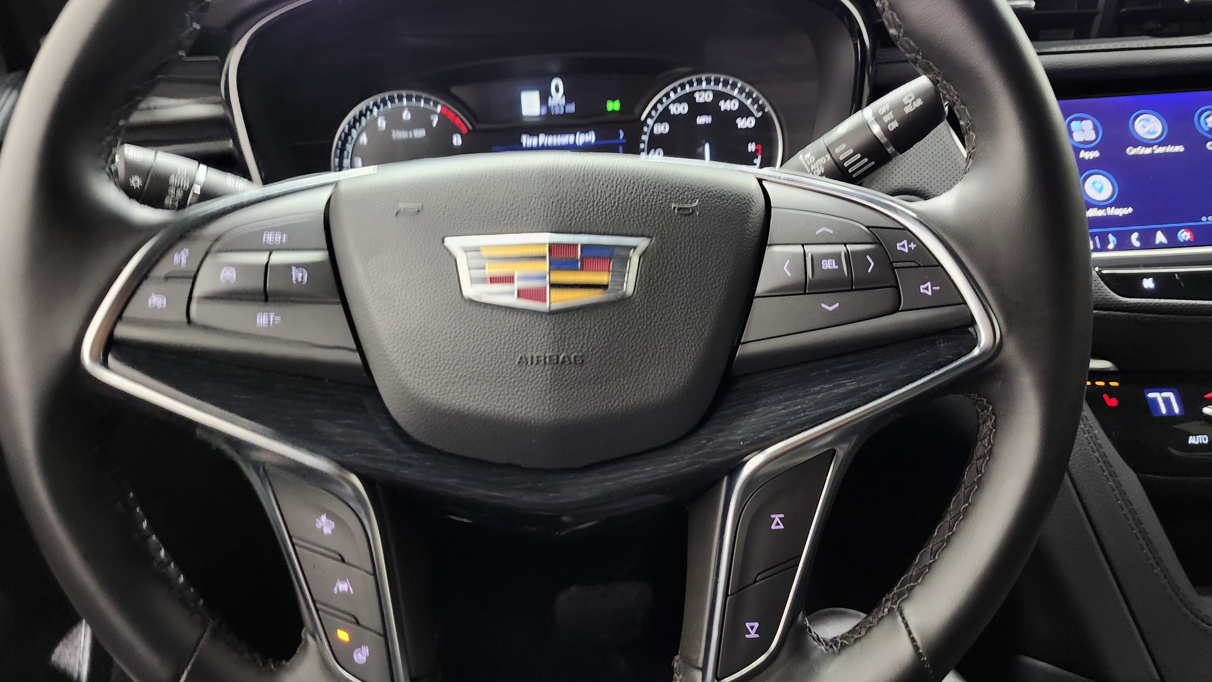 Used 2025 Cadillac XT5 Premium Luxury image 30