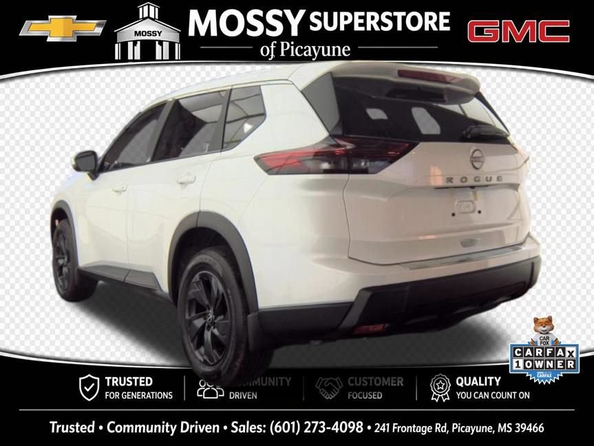 Used 2026 Nissan Rogue SV FWD image 8