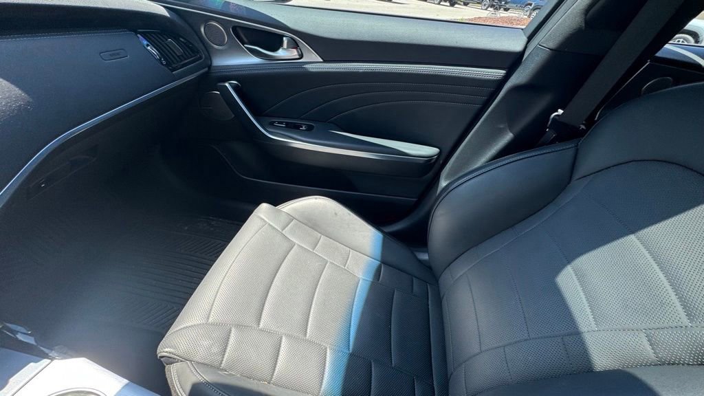 Used 2023 Kia Stinger GT2 AWD/4WD image 23