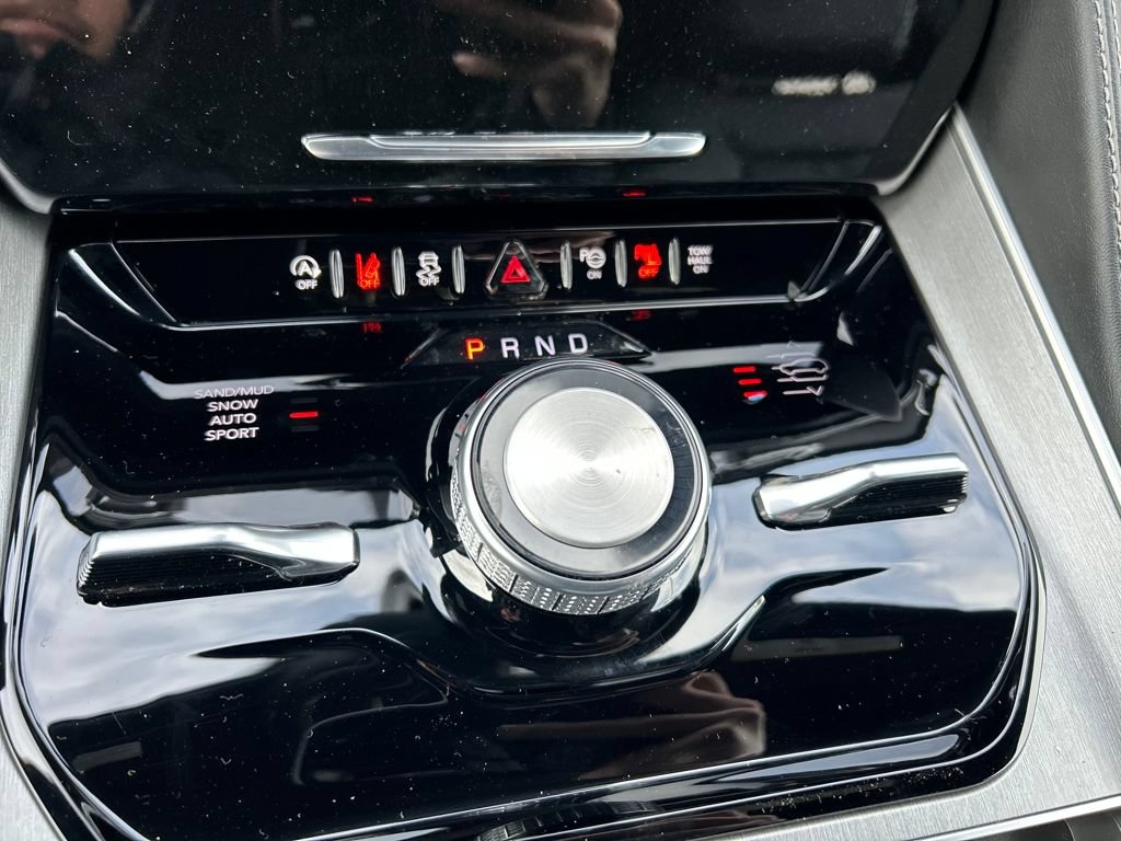 New 2026 Jeep Grand Wagoneer L Limited AWD/4WD image 15