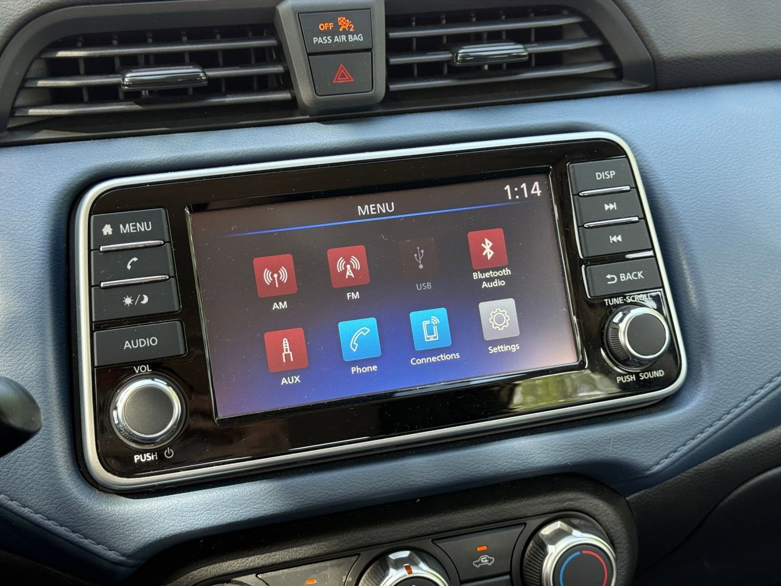 Used 2025 Nissan Versa SV FWD image 20