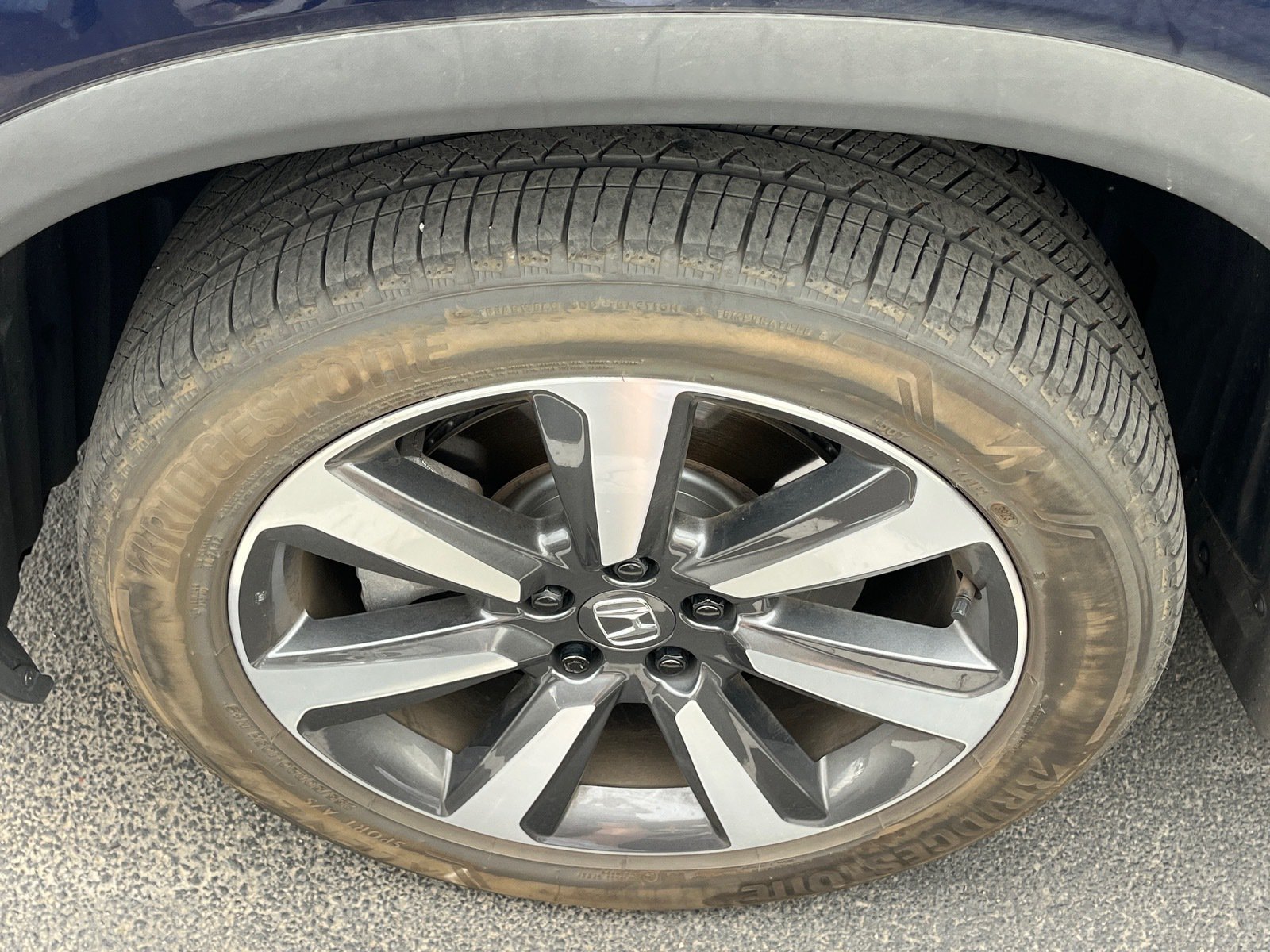 Certified 2024 Honda Pilot Touring image 9