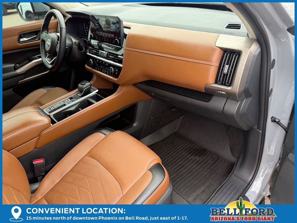 Used 2024 Nissan Pathfinder Platinum image 9