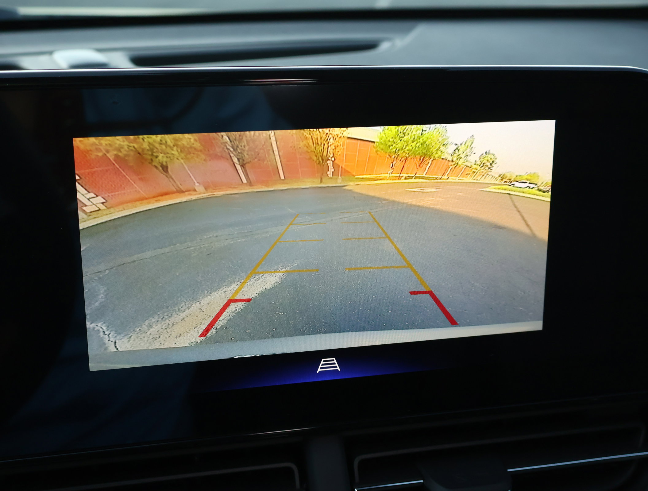 New 2026 Chevrolet Trax RS w/ Sunroof Package FWD image 4