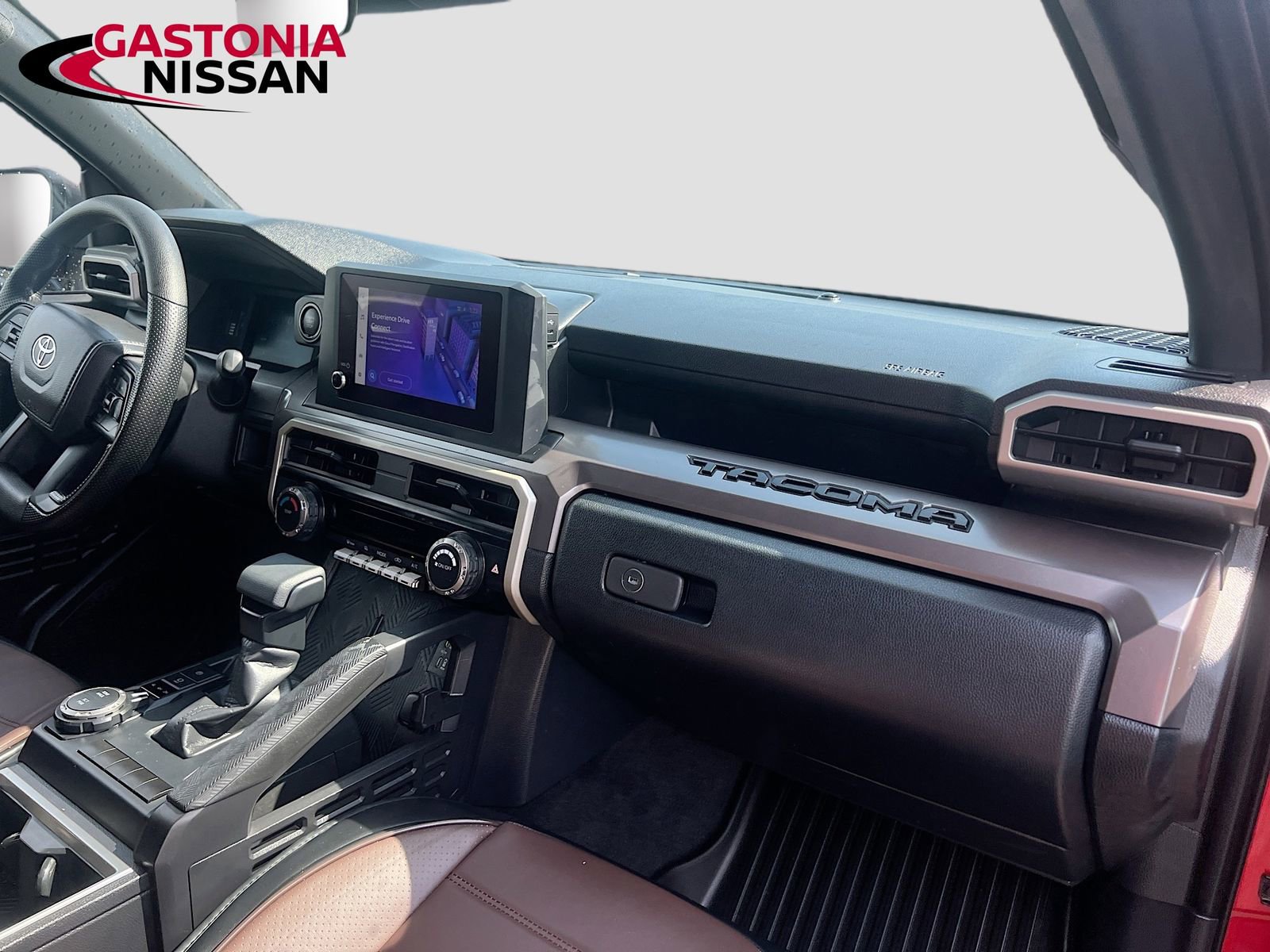 Used 2025 Toyota Tacoma SR5 image 37