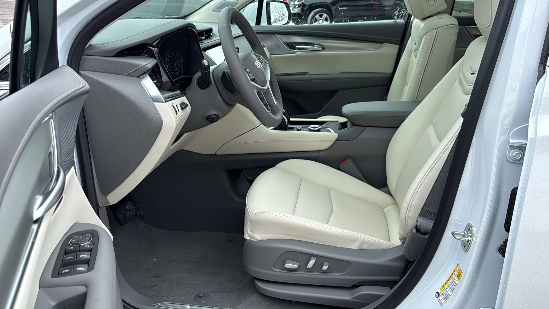 New 2026 Cadillac XT5 Premium Luxury w/ Driver Assist Package image 8