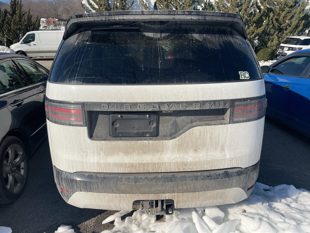 Used 2024 Land Rover Discovery Dynamic SE image 7