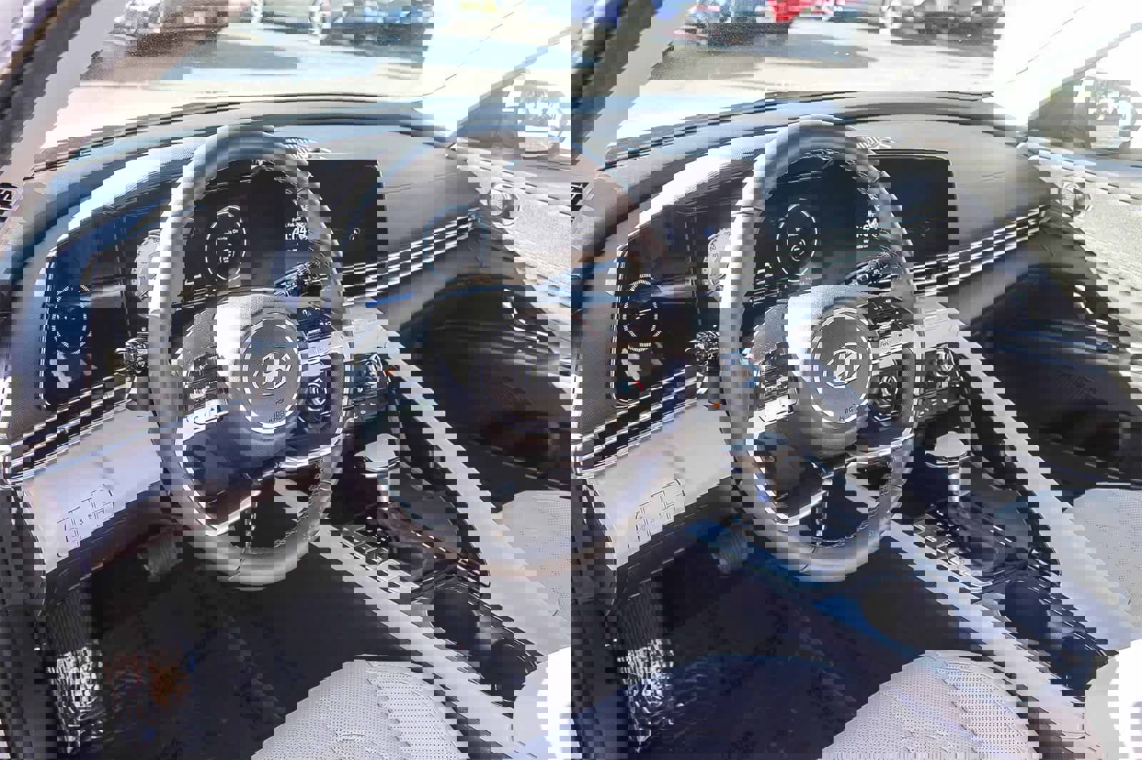 Certified 2025 Hyundai Elantra Limited image 23