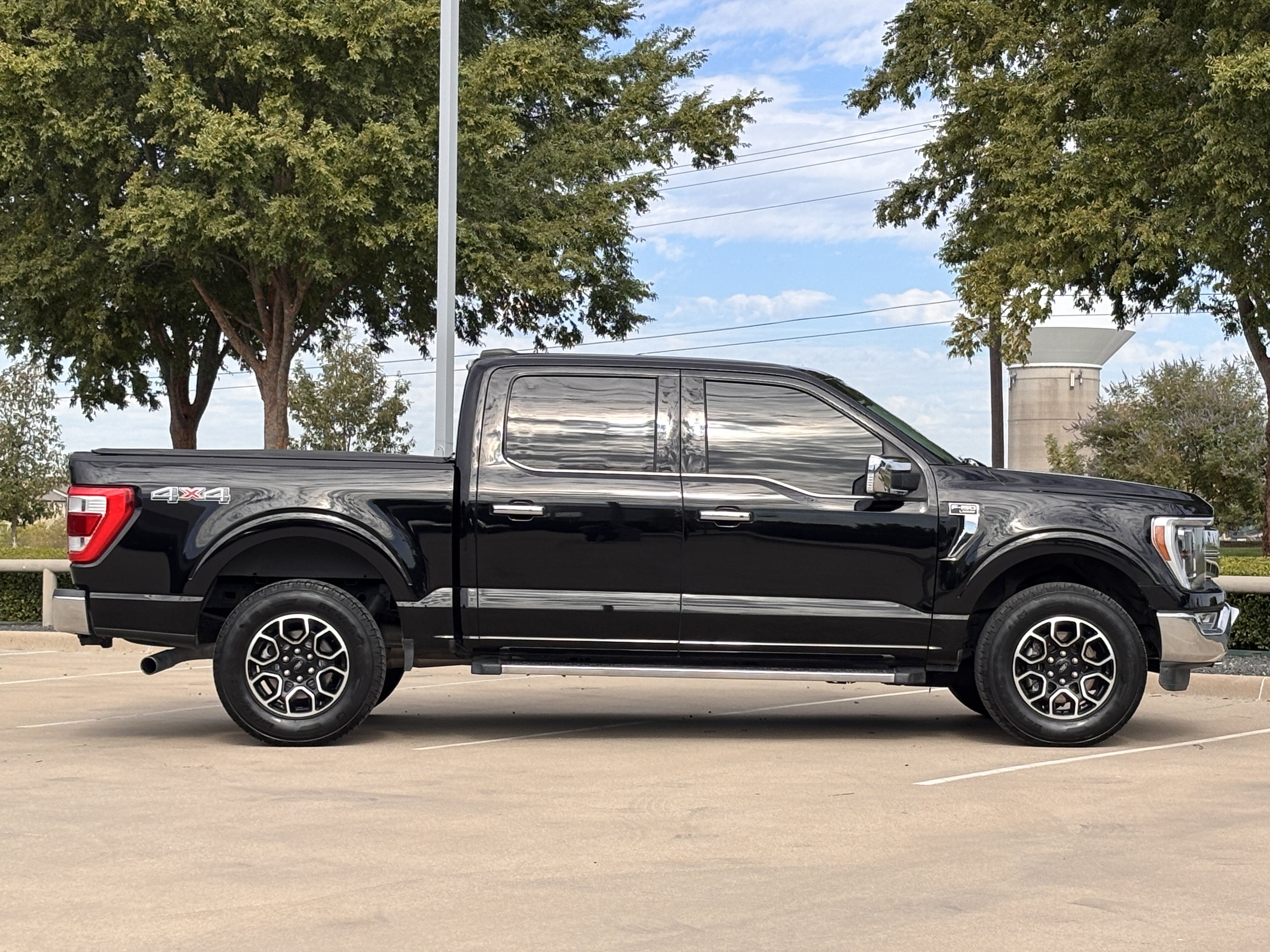 Used 2021 Ford F150 Lariat w/ Equipment Group 502A High AWD/4WD image 6