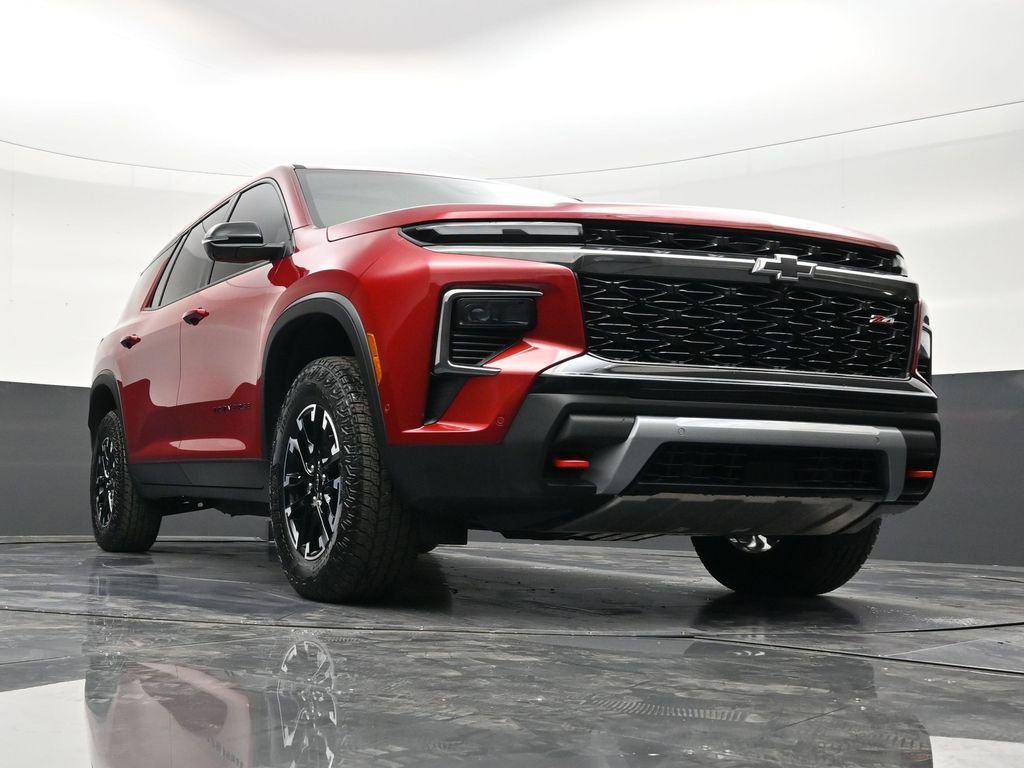 Used 2025 Chevrolet Traverse Z71 w/ Enhanced Driving Package AWD/4WD image 27