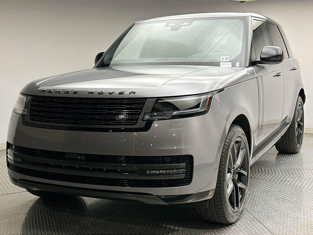 Used 2025 Land Rover Range Rover SE image 1