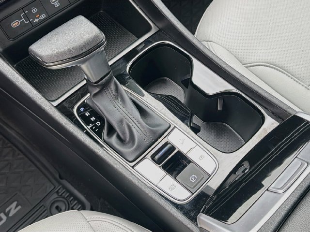 Used 2025 Hyundai Santa Cruz SEL FWD image 16