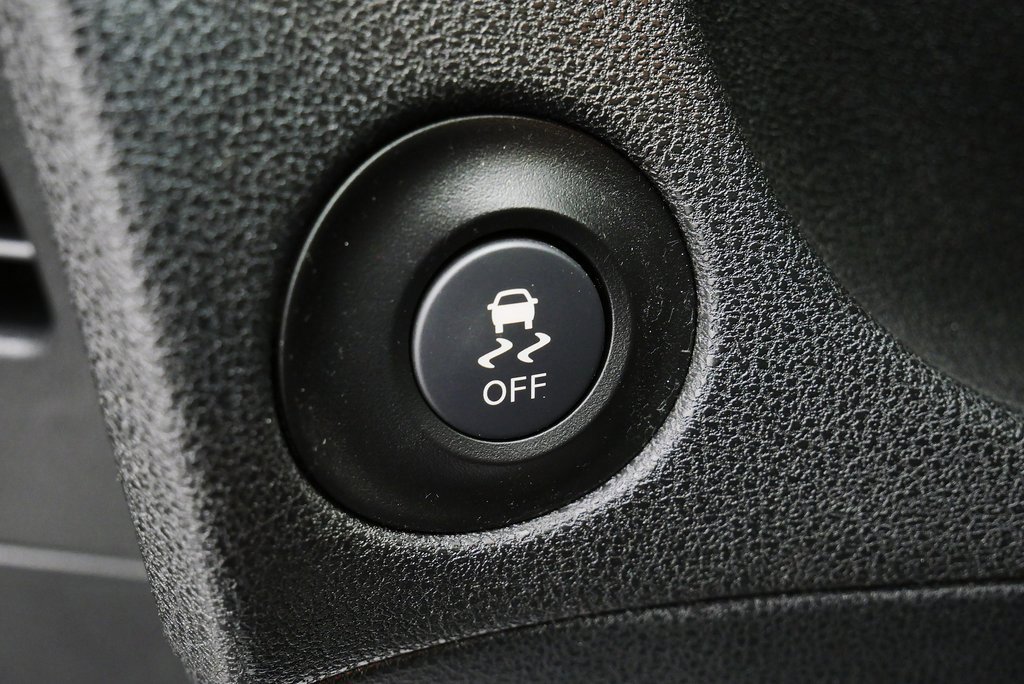 Used 2016 Nissan 370Z w/ Sport Package image 23