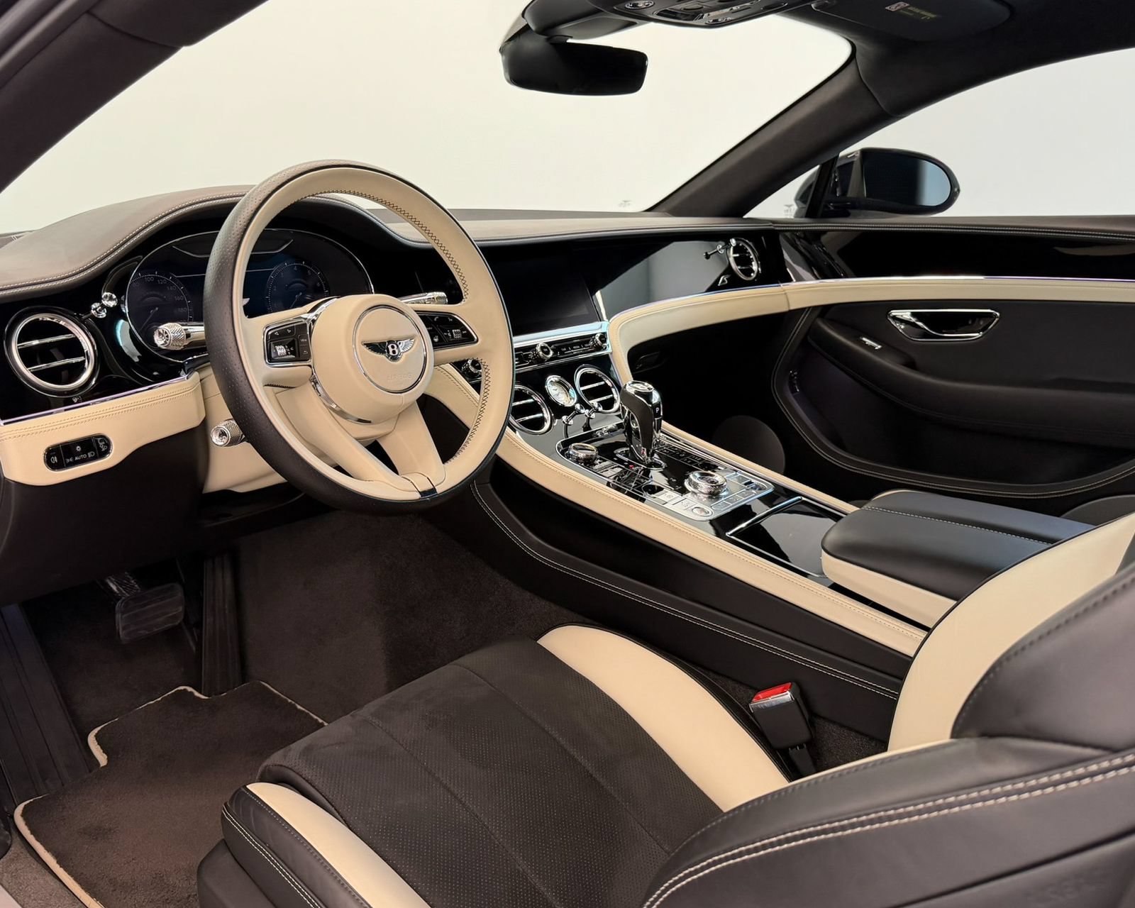 Used 2023 Bentley Continental GT S AWD/4WD image 15