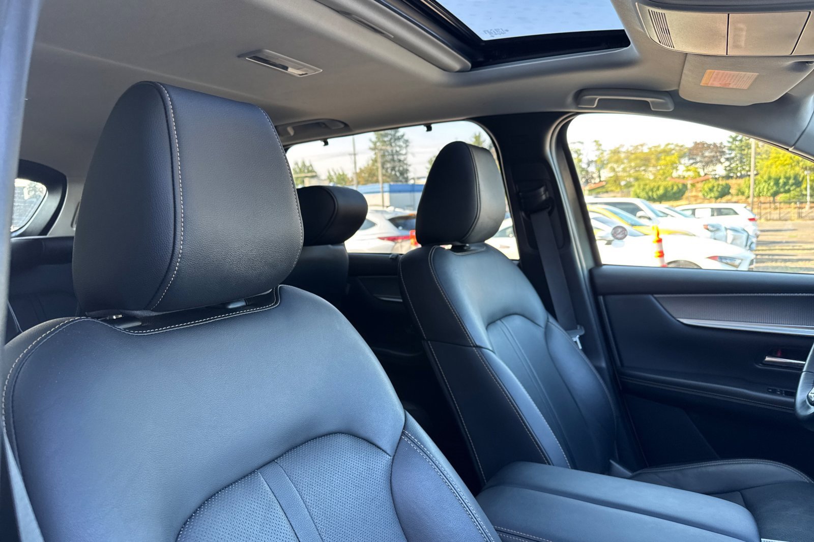 Used 2024 MAZDA CX-90 3.3 Turbo w/ Preferred Plus image 18
