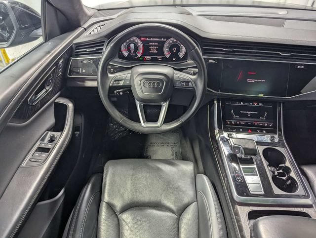 Used 2022 Audi Q8 Prestige w/ Prestige Package AWD/4WD image 7