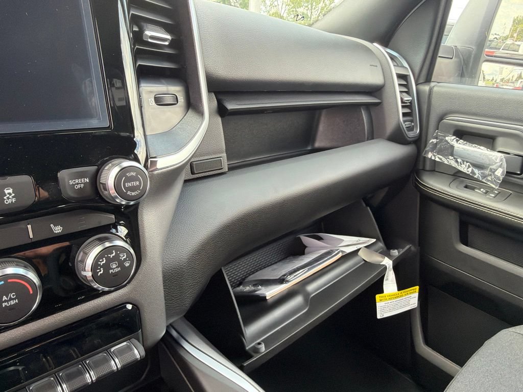 New 2027 RAM 2500 Big Horn AWD/4WD image 34