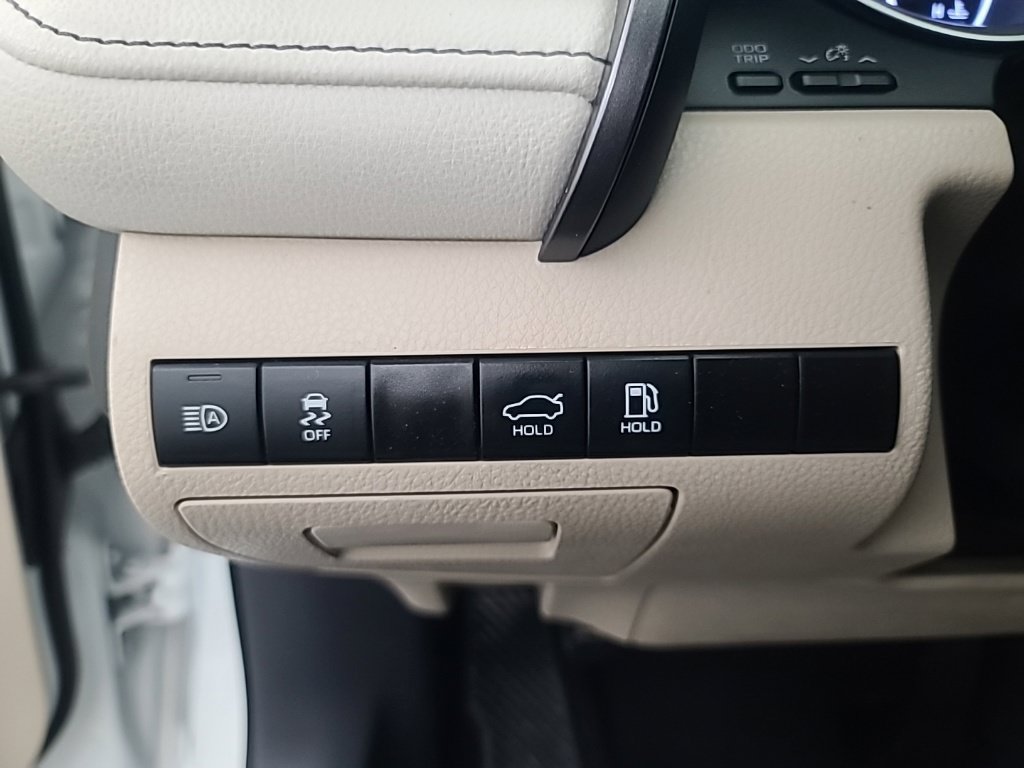 Used 2024 Toyota Camry LE FWD image 27