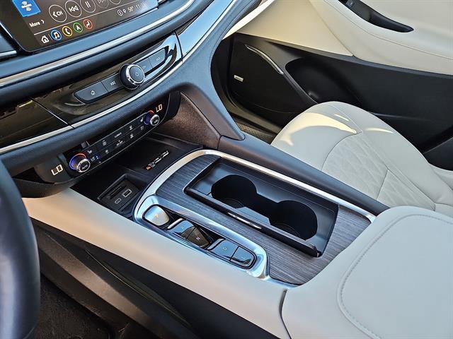 Used 2024 Buick Enclave Avenir w/ Avenir Technology Package image 20