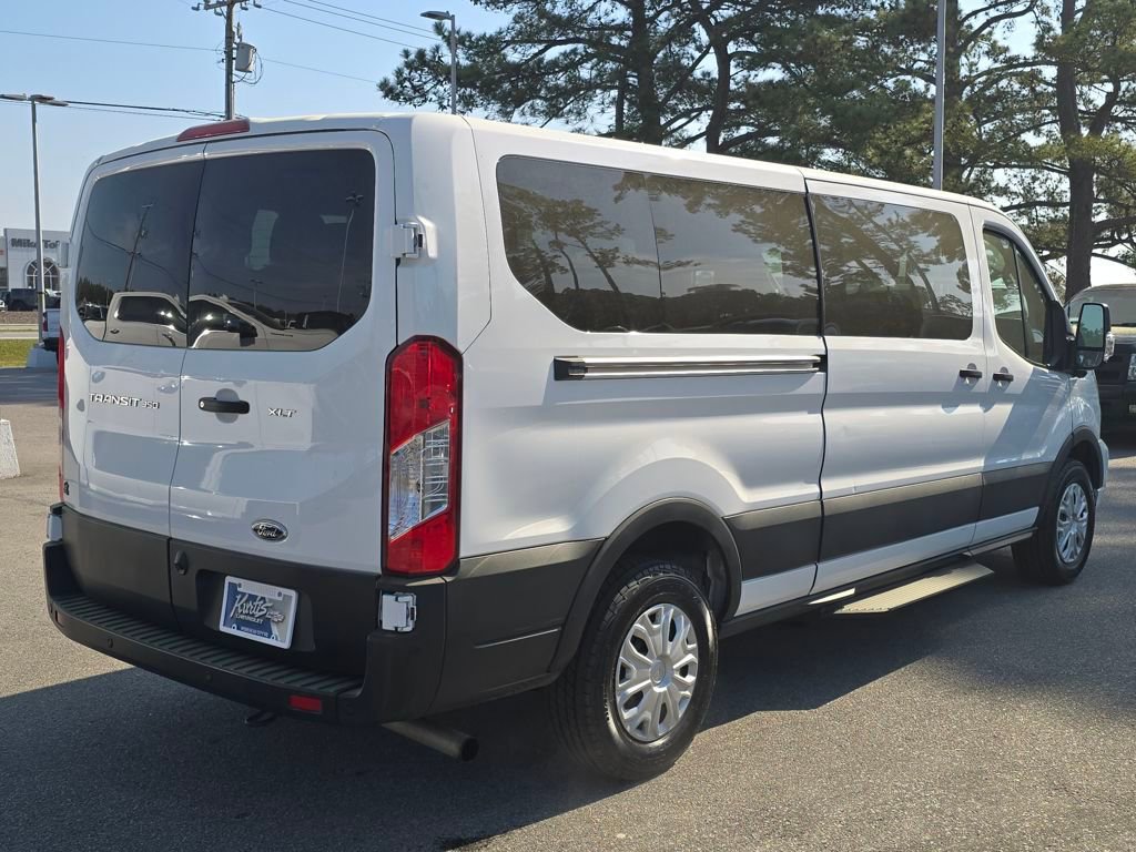 Used 2023 Ford Transit 350 XLT RWD image 5