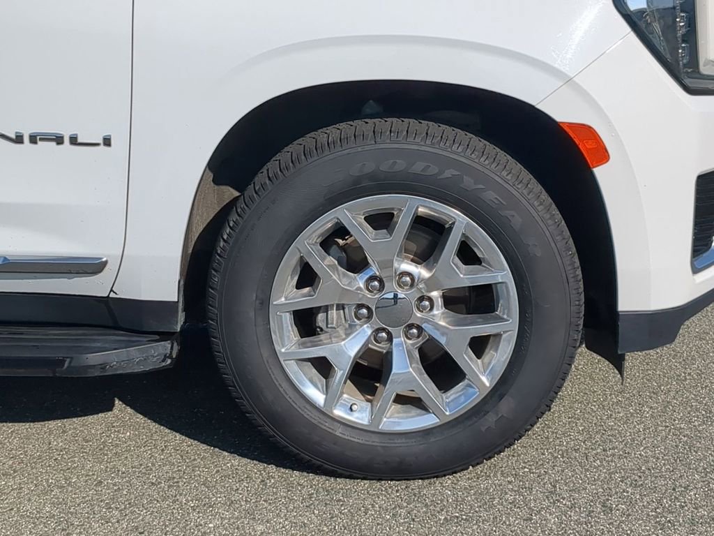 Used 2023 GMC Yukon Denali image 11