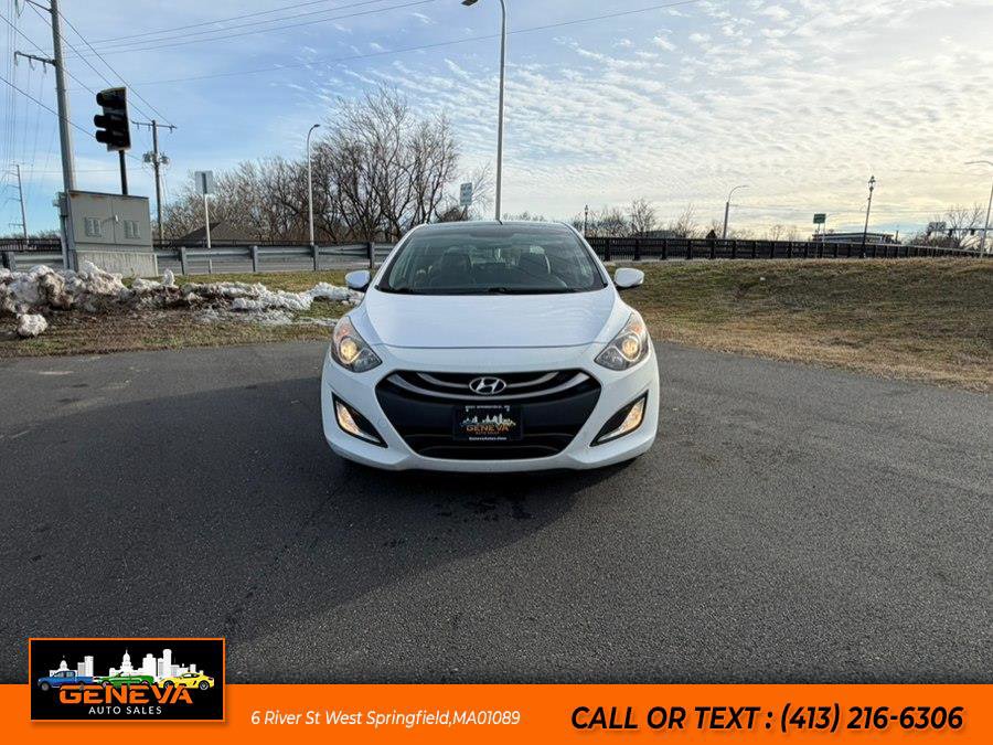 Used 2014 Hyundai Elantra GT w/ Option Group 03 image 2