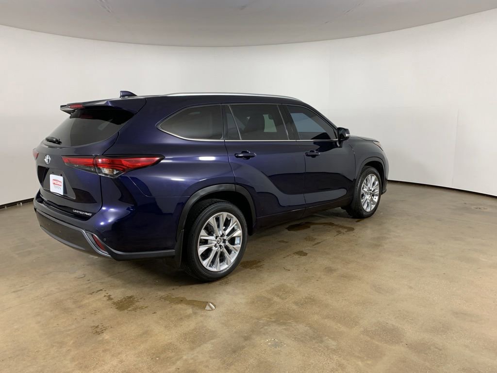 Used 2023 Toyota Highlander Limited AWD/4WD image 8