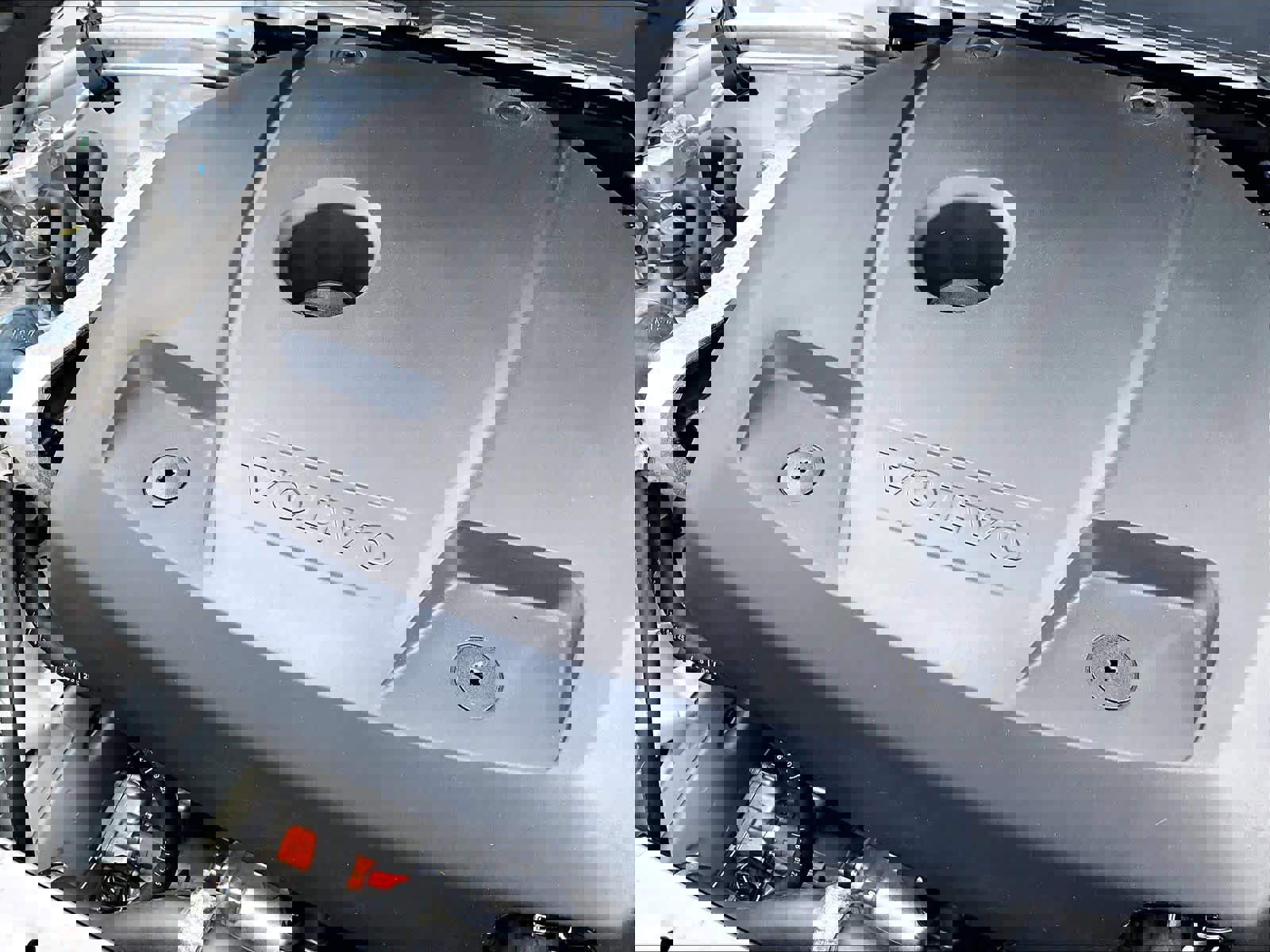 Used 2026 Volvo XC60 T8 Plus w/ Protection Package Premier image 33