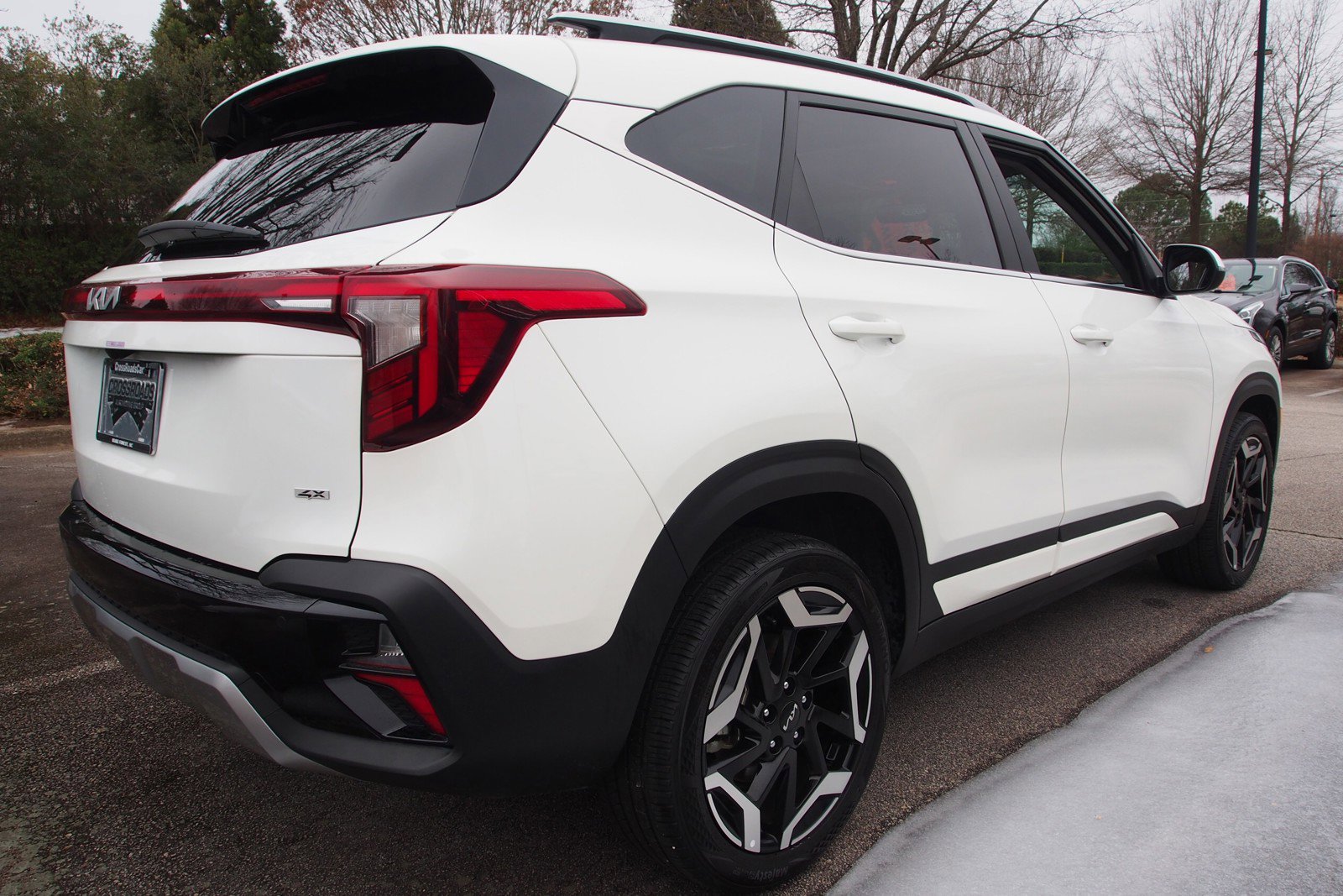 Used 2025 Kia Seltos SX w/ SX Sunroof Package AWD/4WD image 7