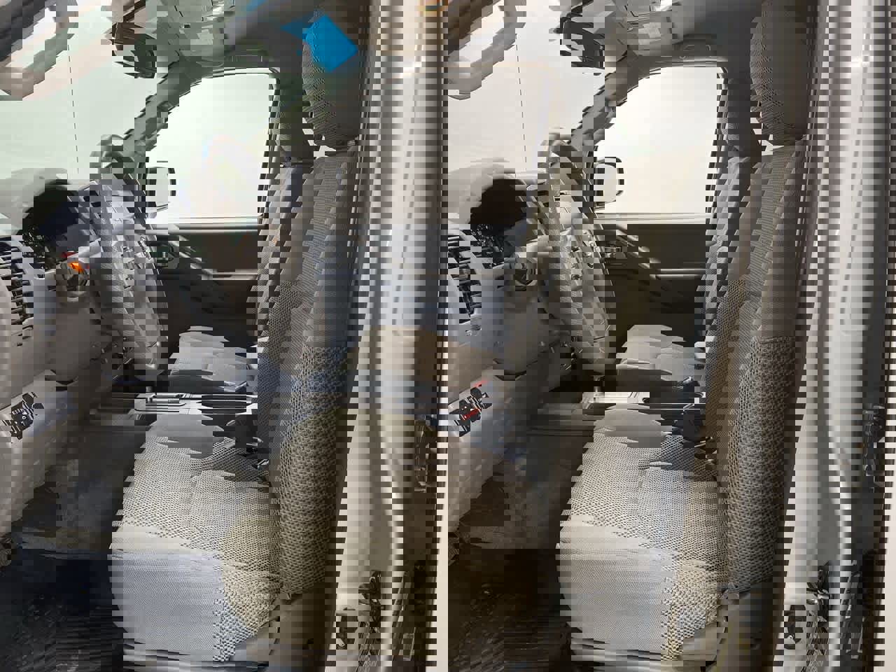 Used 2013 Nissan Frontier SV w/ SV Value Truck Pkg image 15