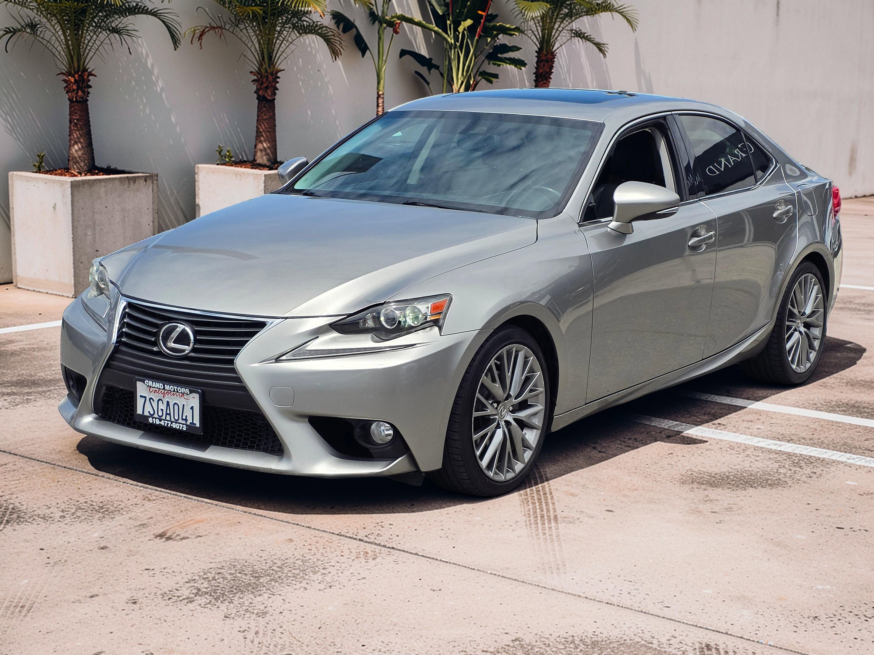 Used 2014 Lexus IS 250 RWD image 4
